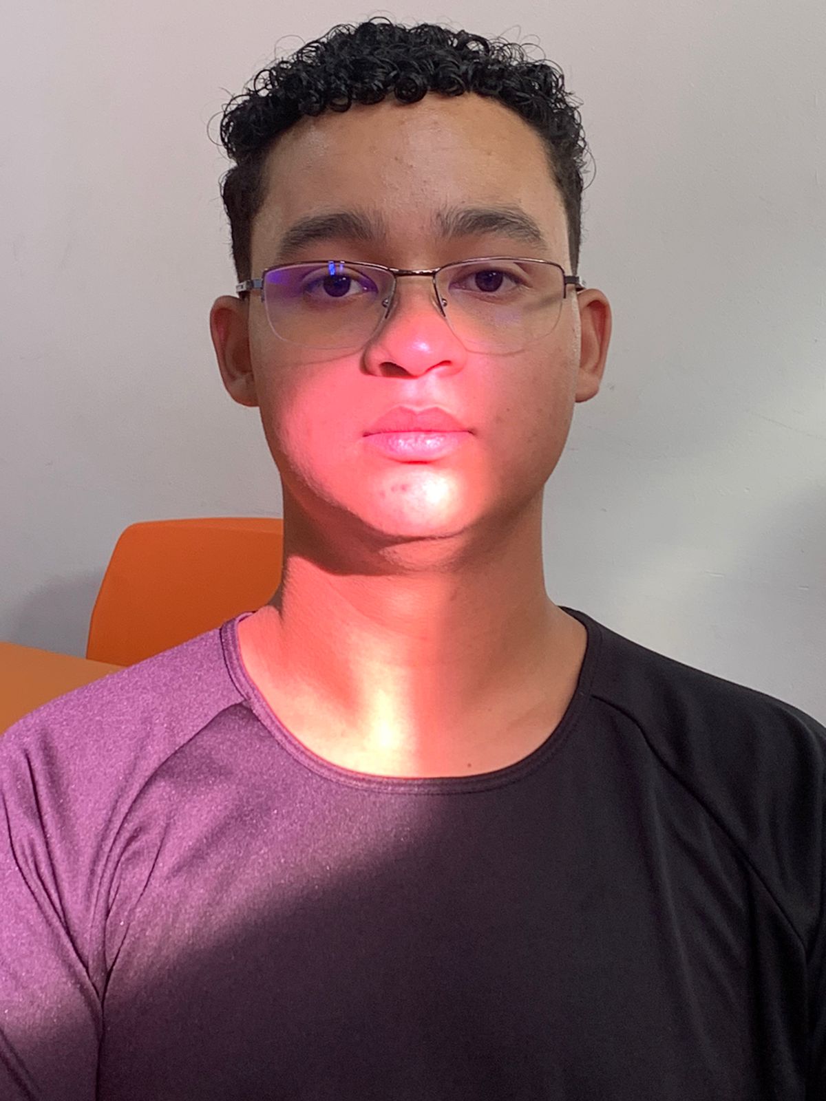 Uma foto de perfil do estudante Miguel Laurentino.